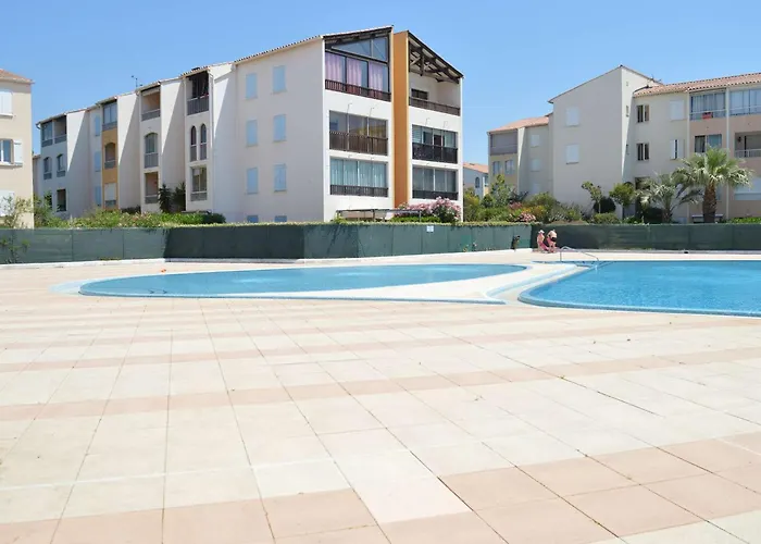 Appartement Appt à Avec Piscine, Proche Commerces, 4 Pers, 2 Pièces - Fr-1-226a-366 *
