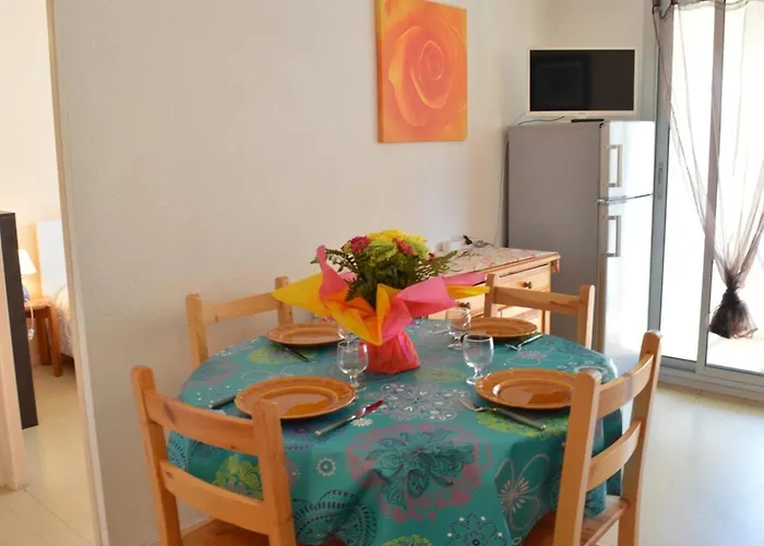 Appartement Appt à Avec Piscine, Proche Commerces, 4 Pers, 2 Pièces - Fr-1-226a-366